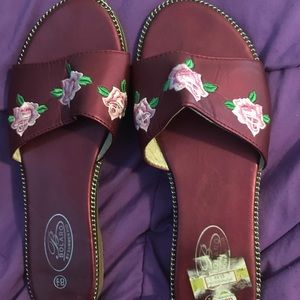 Flower sandals